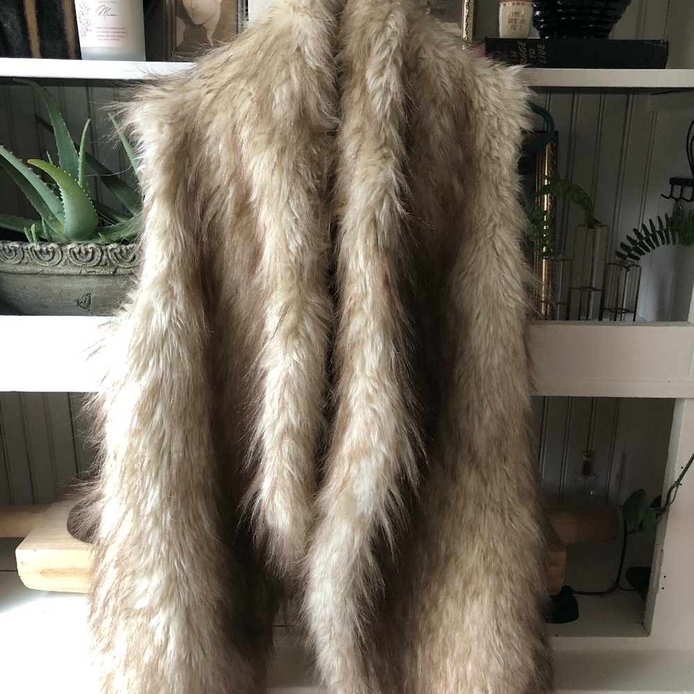 CHIC FAUX FUR Brown & White WATERFALL VEST MED.